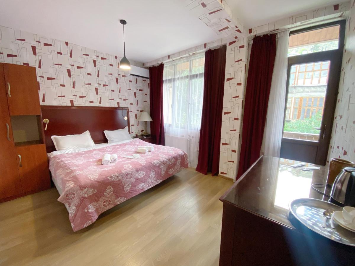 Chonkadzehotel Tbilisi Exterior photo