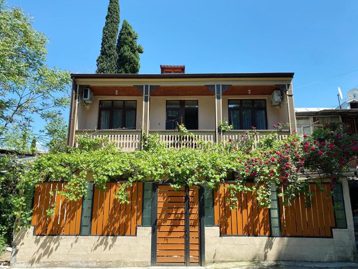 Chonkadzehotel Tbilisi Exterior photo